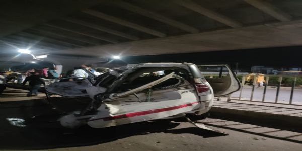 भंडारा - अनियंत्रित चारचाकी वाहन अपघातात दोघांचा जागीच मृत्यू