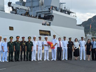 भारतीय नौदलाचे जहाज किल्तानची व्हिएतनामच्या कॅम रान्ह बे ला भेट