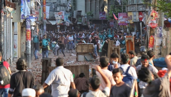 बांग्लादेशात आंदोलन