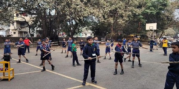 पुणे : १२०० विद्यार्थ्यांच्या योगा विश्वविक्रमासाठी डीईएस प्राथमिक शाळा सज्ज