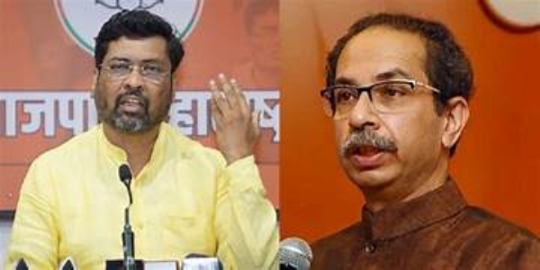 उद्धव ठाकरे केशव उपाध्ये