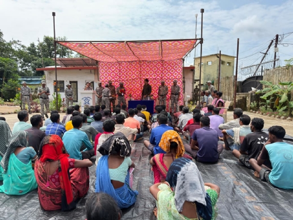 मरकणार येथिक ग्रामसभा