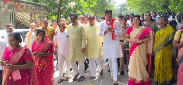 राणा दाम्पत्याची अंबा देवी-एकविरा मातेच्या चरणी अनवाणी महापदयात्रा पदयात्रेत