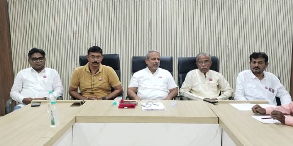 अकोला : शेतकरी संघटनेचा राज्य सरकारवर हल्लाबोल