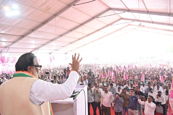 चामोर्शी च्या सभेत बोलताना आ. आत्राम