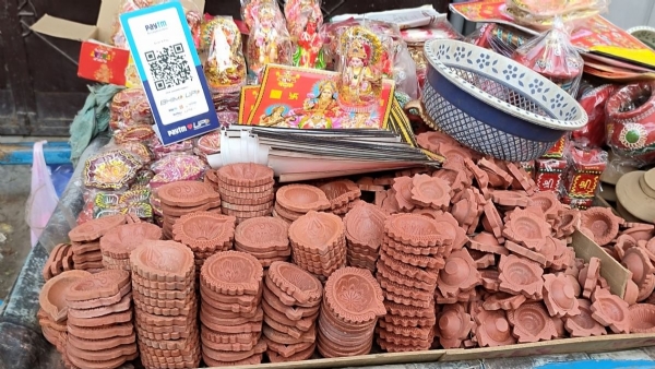 यंदाच्या दिवाळीत स्वदेशी वस्तूंची मागणी वाढली
