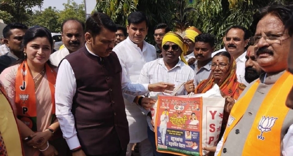 मुख्यमंत्री देवेंद्र फडणवीस यांच्या हस्ते दोन लाख कुटुंबांना किराणा व साडी-चुडी वाटपाचा भव्य शुभारंभ