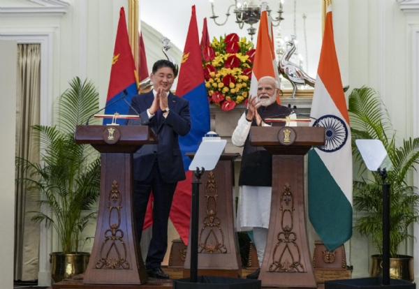 PM Narendra Modi and Mongolian President Khurelsukh Ukhnaa