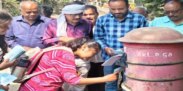 अकोल्यात ओव्हरब्रिजसाठी नागरिकांचा अनोखा लढा !