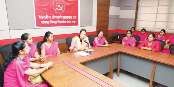 मानधनाविना आशा सेविका आर्थिक संकटात; शेकाप आक्रमक