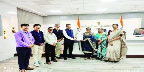 लातूर जिल्ह्यातील डॉक्टरांनी मुख्यमंत्री सहायता साठी दिला निधी