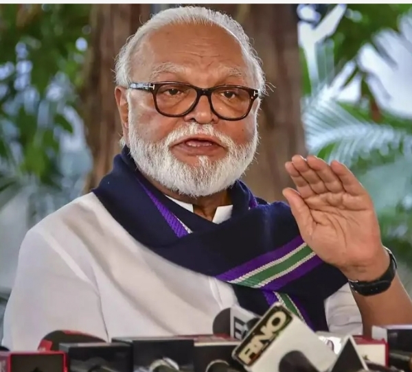 भुजबळांची जरांगेंवर टीका  वडेट्टीवार कोणाच्या दबावाखाली काम करत आहे असाही प्रश्न कायम
