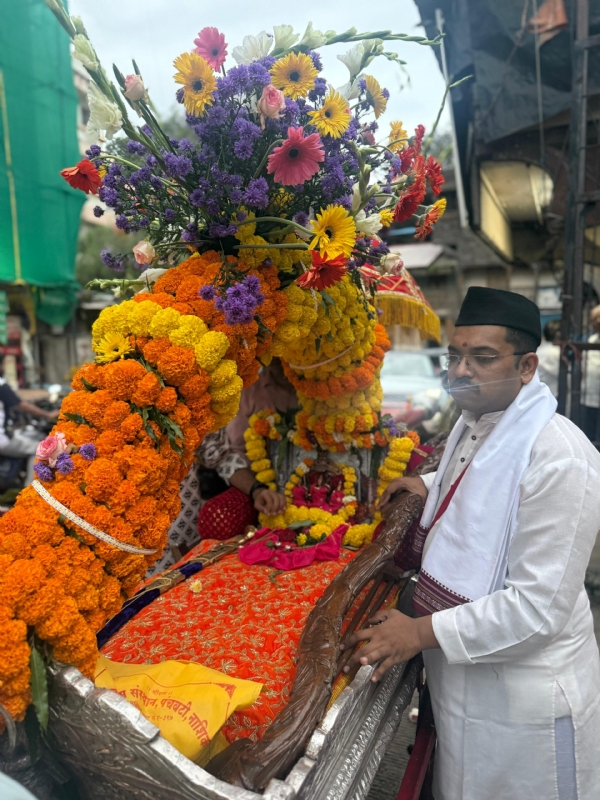 श्री काळारामाची सायंकाळी निघाली पालखी