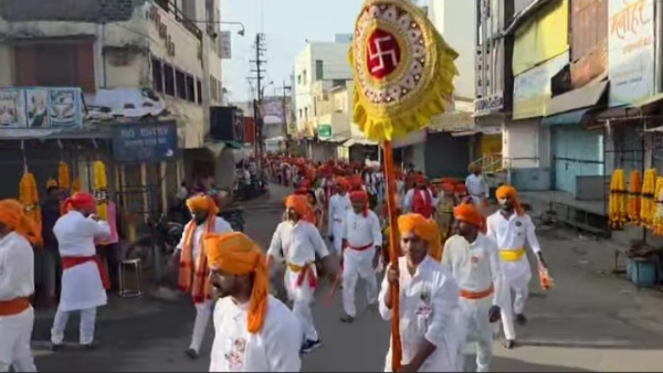 परभणीत नवरात्र उत्सवानिमित्त दुर्गामाता दौड उत्साहात पार