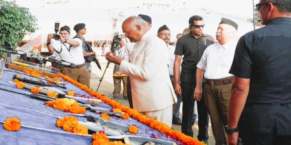 संघाच्या शस्त्रपूजनात पहिल्यांदाच ड्रोन आणि पिनाका अग्निबाणांचा समावेश