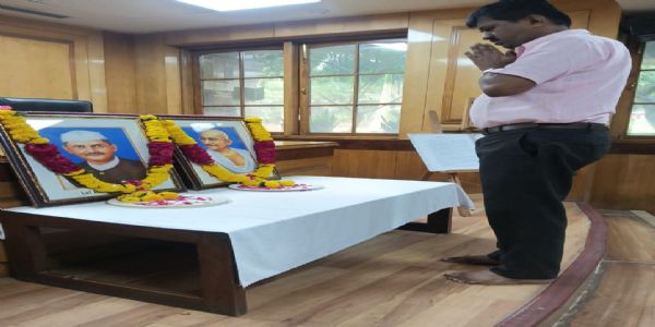 राजधानीत राष्ट्रपिता महात्मा गांधी आणि लालबहादूर शास्त्री यांना जयंतीदिनी अभिवादन