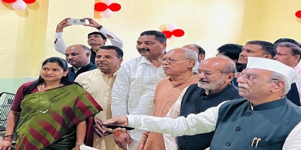 संगणक कक्षाच्या माध्यमातून ग्रामीण भागातील विद्यार्थ्यांना डिजिटल शिक्षणाची नवी दिशा - राज्यपाल बागडे