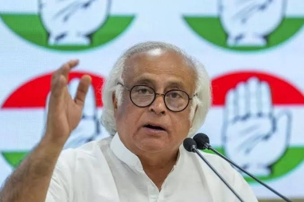 ट्रम्प यांना समोरासमोर भेटण्यापासून मोदी स्वतःला वाचवत आहेत- काँग्रेसचे महासचिव रमेश