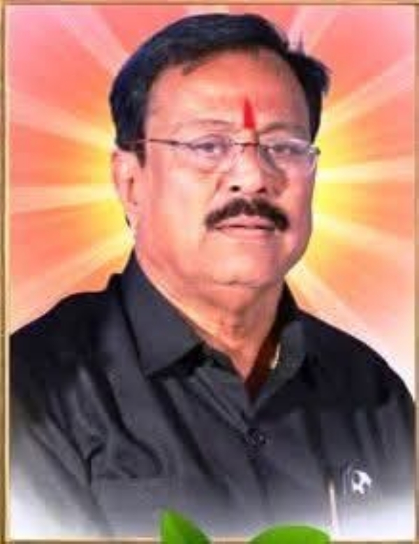 माजी आमदार शिवाजीराव पाटील कव्हेकरांचे भाच्चे निळकंठराव पवार यांचे अकाली निधन