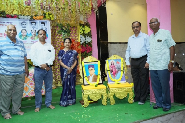 स्वातंत्र्यवीर सावरकरांइतकेच त्यांच्या परिवारातील स्त्रियांचे योगदान महत्त्वाचे  ः डॉ. शुभा साठे यांचे प्रतिपादन : परभणीत ‘त्या तिघी’ विषयावर व्याख्यान स्वातंत्र्यवीर सावरकरांइतकेच त्यांच्या परिवारातील स्त्रियांचे योगदान महत्त्वाचे  ः डॉ. शुभा साठे यांचे प्रतिपादन : परभणीत ‘त्या तिघी’ विषयावर व्याख्यान