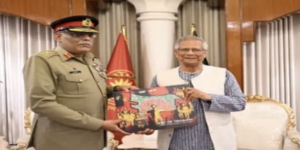 युनूस यांनी पाकिस्तानी जनरलला सोपवला वादग्रस्त नकाशा