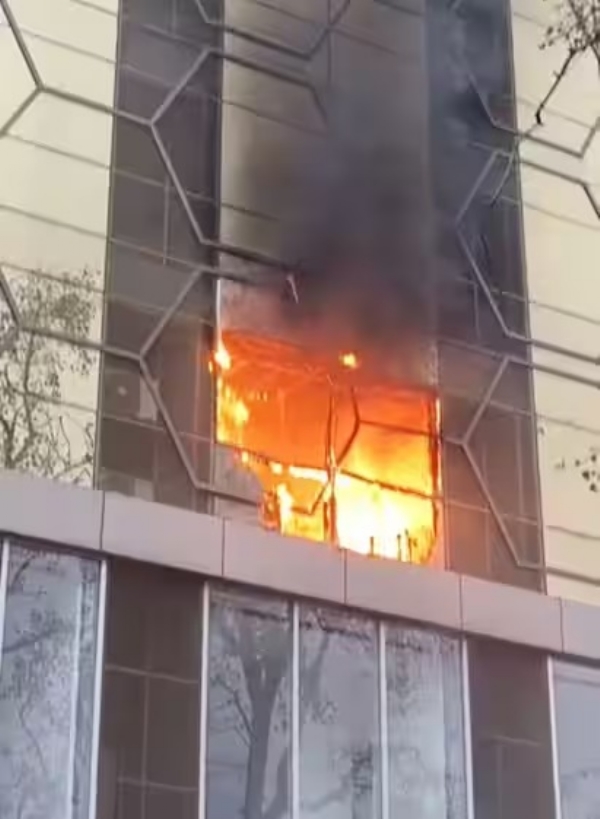 Ravisha Tower catches fire Ravisha Tower catches fire