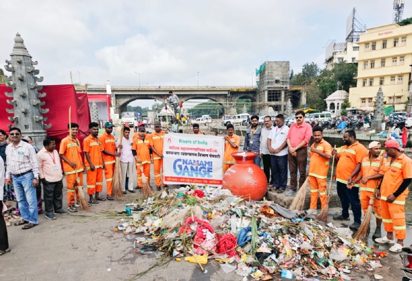 प्रदूषणमुक्त छटपूजा संपन्न , स्वच्छता अभियानात 41 5 किलो निर्माल्या ची सफाई प्रदूषणमुक्त छटपूजा संपन्न , स्वच्छता अभियानात 41 5 किलो निर्माल्या ची सफाई