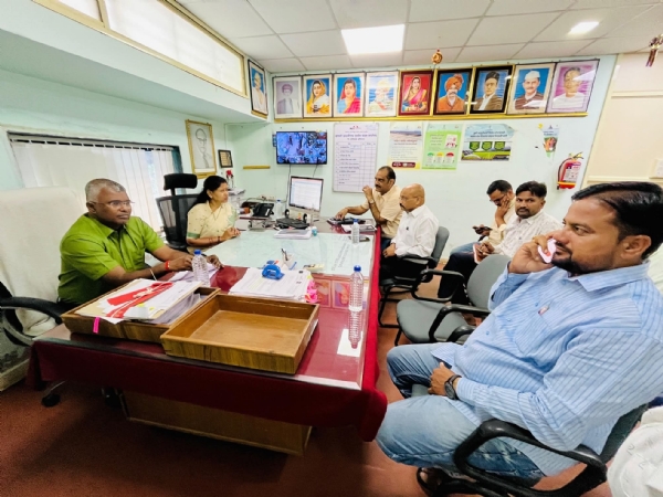 १०० के.व्ही. क्षमतेचे डी.पी. बसवण्यात यावेत