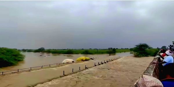 मराठवाड्यातील 7 जिल्ह्यांना जोरदार पावसाने झोडपले