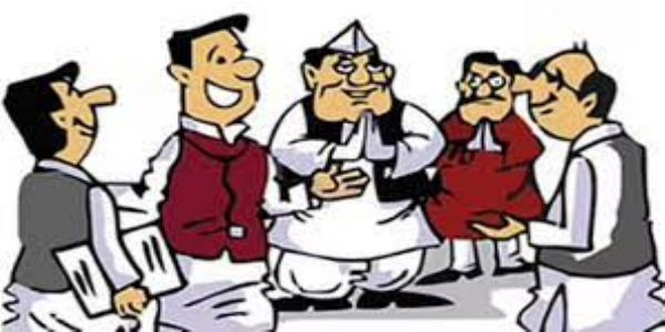 अमरावतीमध्ये निवडणुकीच्या पार्श्वभूमीवर राजकीय पोस्टरबाजी तेजीत