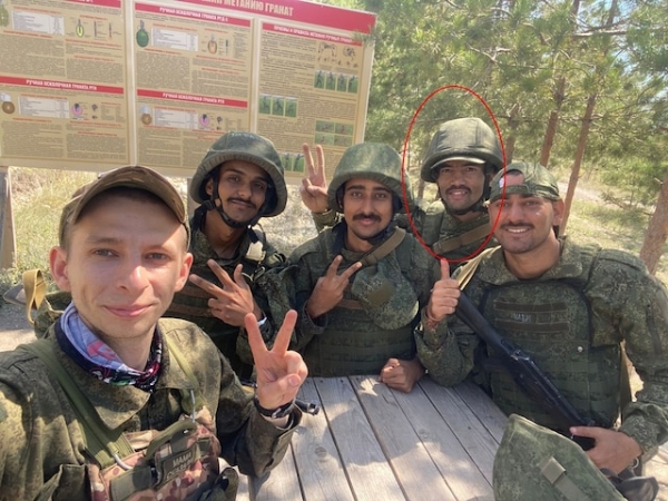 रशिया-युक्रेन युद्धात मृत्यू झालेल्या हरियाणातील तरुणाचा पार्थिव आज घरी पोहचण्याची शक्यता रशिया-युक्रेन युद्धात मृत्यू झालेल्या हरियाणातील तरुणाचा पार्थिव आज घरी पोहचण्याची शक्यता