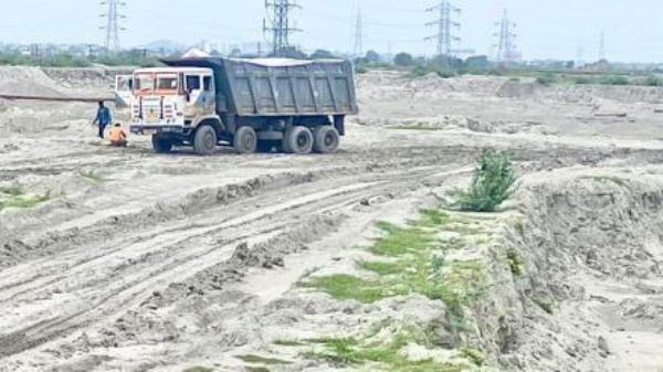निशुल्क’ राखेवर १३५० रुपयांची लूट, पावती फक्त ३५० ची! रतन इंडियाच्या कारभारावर संताप    नागपूर पॅटर्न अमरावतीत लागू करण्याची मागणी