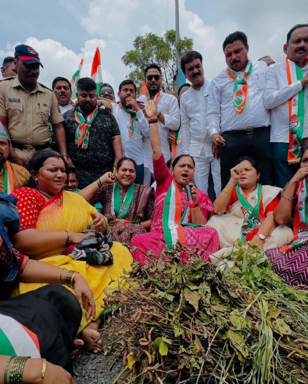 नुकसानग्रस्त शेतकऱ्यांना तात्काळ मदत मिळावी यासाठी काँग्रेसचे राज्यभर आंदोलन