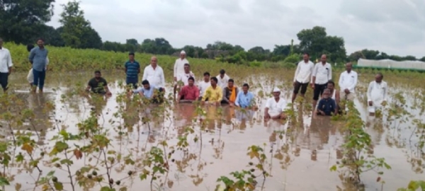 पूरस्थिती शेतमजूर