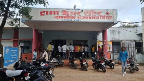 धुणे धुताना दोन सख्ख्या बहिणी तळ्यात बुडाल्या; एकीचा मृत्यू, दुसरी गंभीर धुणे धुताना दोन सख्ख्या बहिणी तळ्यात बुडाल्या; एकीचा मृत्यू, दुसरी गंभीर