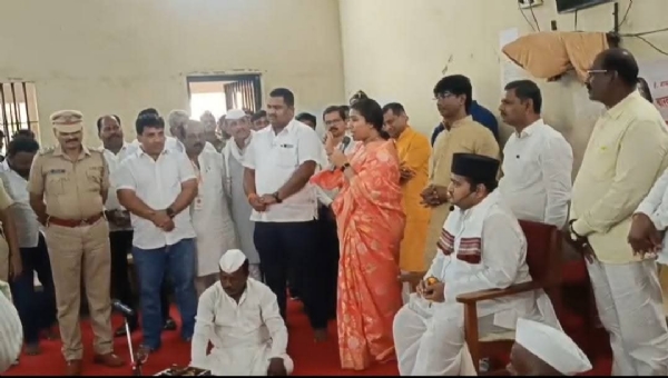 परभणी जिल्हा कारागृहात कैद्यांकरीता कीर्तन सोहळा : कीर्तनकार हभप निलेश महाराज झरेगांवकर यांचे कीर्तन