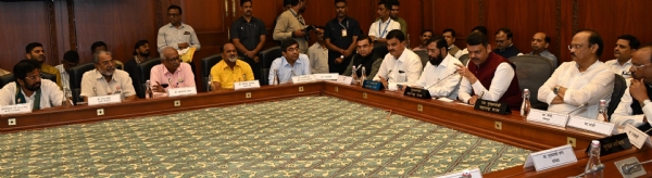 मुख्यमंत्री बैठक