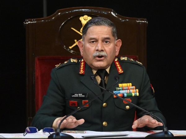 लष्करी ताकदीसोबतच बौद्धिक क्षमता देखील आवश्यक- जनरल उपेंद्र द्विवेदी लष्करी ताकदीसोबतच बौद्धिक क्षमता देखील आवश्यक- जनरल उपेंद्र द्विवेदी