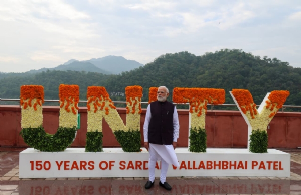 पंतप्रधान मोदी स्टॅच्यू आॅफ युनिटी पंतप्रधान मोदी स्टॅच्यू आॅफ युनिटी