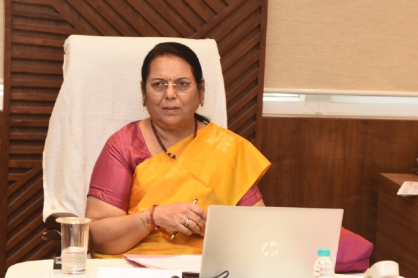 नीलम गोऱ्हे नीलम गोऱ्हे