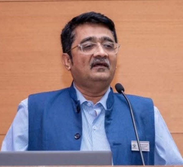 व्यवसाय वृद्धी मध्ये माध्यमांची भूमिका महत्वाची  प्रिंट मीडिया आजची विश्वासार्ह _ डॉ. चांदे