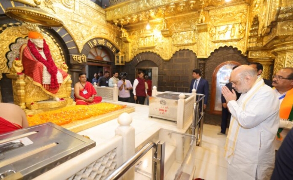 अमित शाह श्री साईबाबा समाधी दर्शन