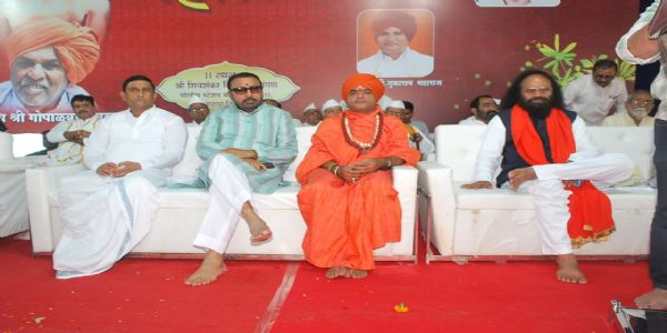 हभप गोपाळबाबा उरळकर यांचे आयुष्य प्रत्येकाला प्रेरणा देणारे - आकाश फुंडकर