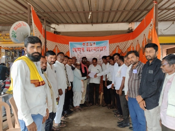 गंगाखेड तालुक्यातील शेतकऱ्यांच्या मागण्यांसाठी सत्याग्रह