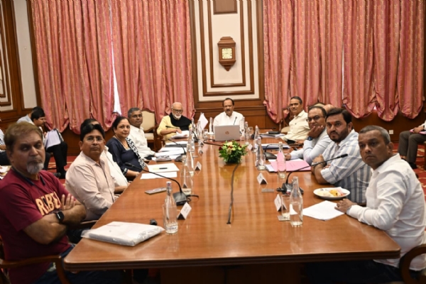 नाशिक चित्रनगरी प्रकल्प बैठक