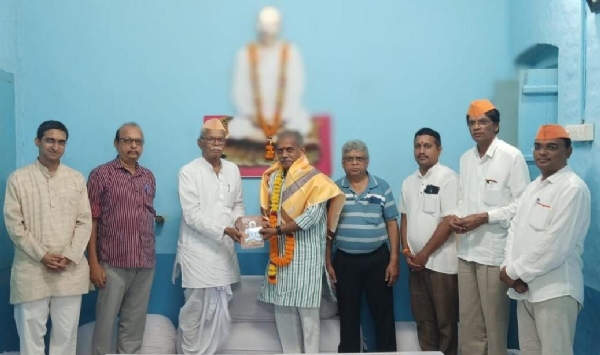 राष्ट्रीय स्वयंसेवक संघाचे  जे. नंदकुमार जी यांची गुरुकुंज आश्रमाला सदिच्छा भेट