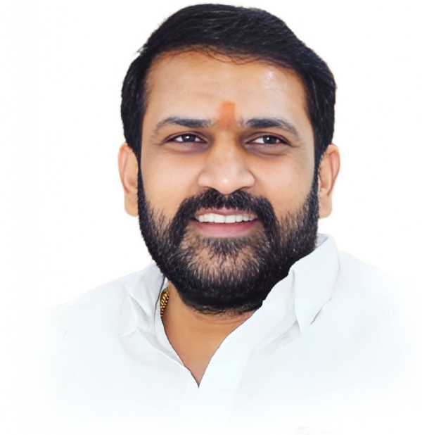 वाढदिवसावरील खर्च टाळून अतिवृष्टीग्रस्तांना मदत करा : डॉ. राहुल पाटील यांचे आवाहन
