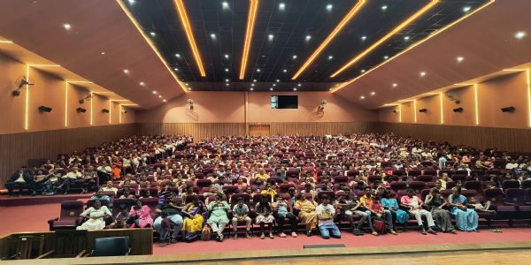कुर्ला टू वेंगुर्ला चित्रपटाचे नाट्यगृहात ४ शोज हाऊसफुल