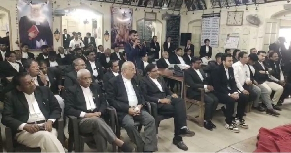 भ्याड हल्ल्याचा निषेध: अमरावती जिल्हा वकील संघाचा ठराव एकमुखाने मंजूर