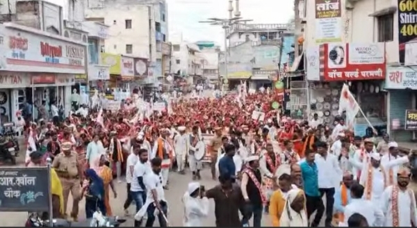 अनुसूचित जमात प्रवर्गात समावेशाच्या मागणीसाठी बंजारा समाजाचा परभणीत प्रचंड मोर्चा